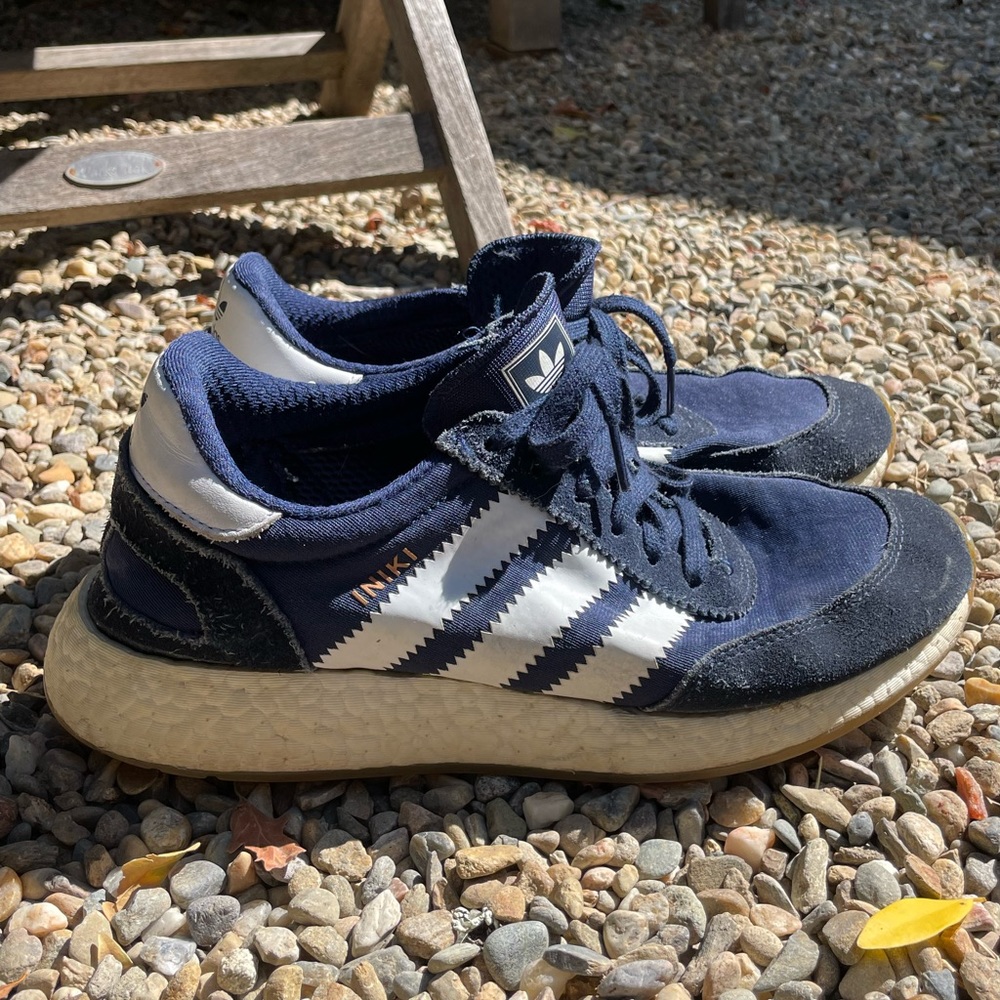 Adidas Iniki